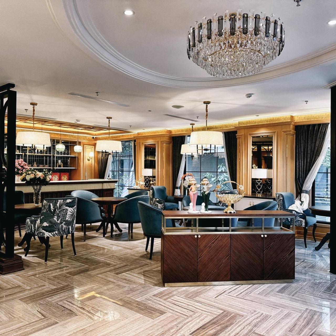 Hotel Saigon Aroma 3*