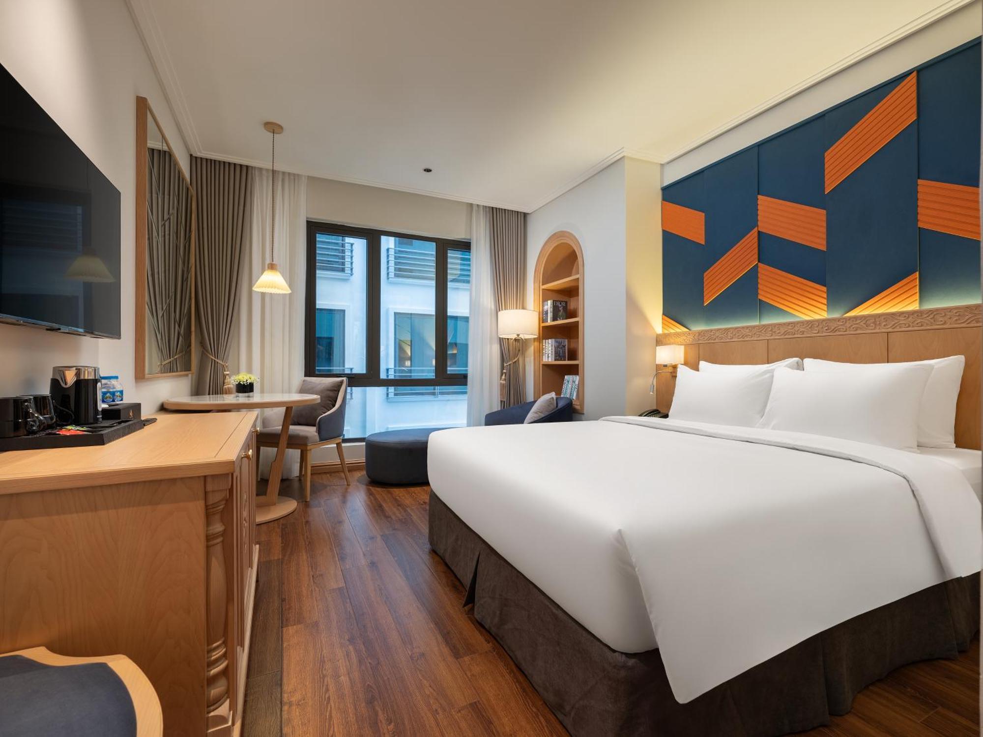 Hotel Saigon Aroma 3*